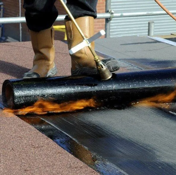 Modified bitumen installation on flat roof